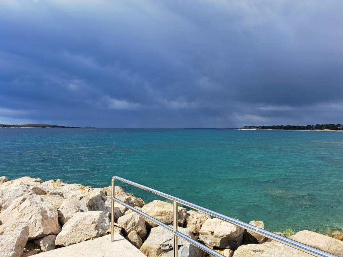 Apartman Melita Galižana Exteriör bild