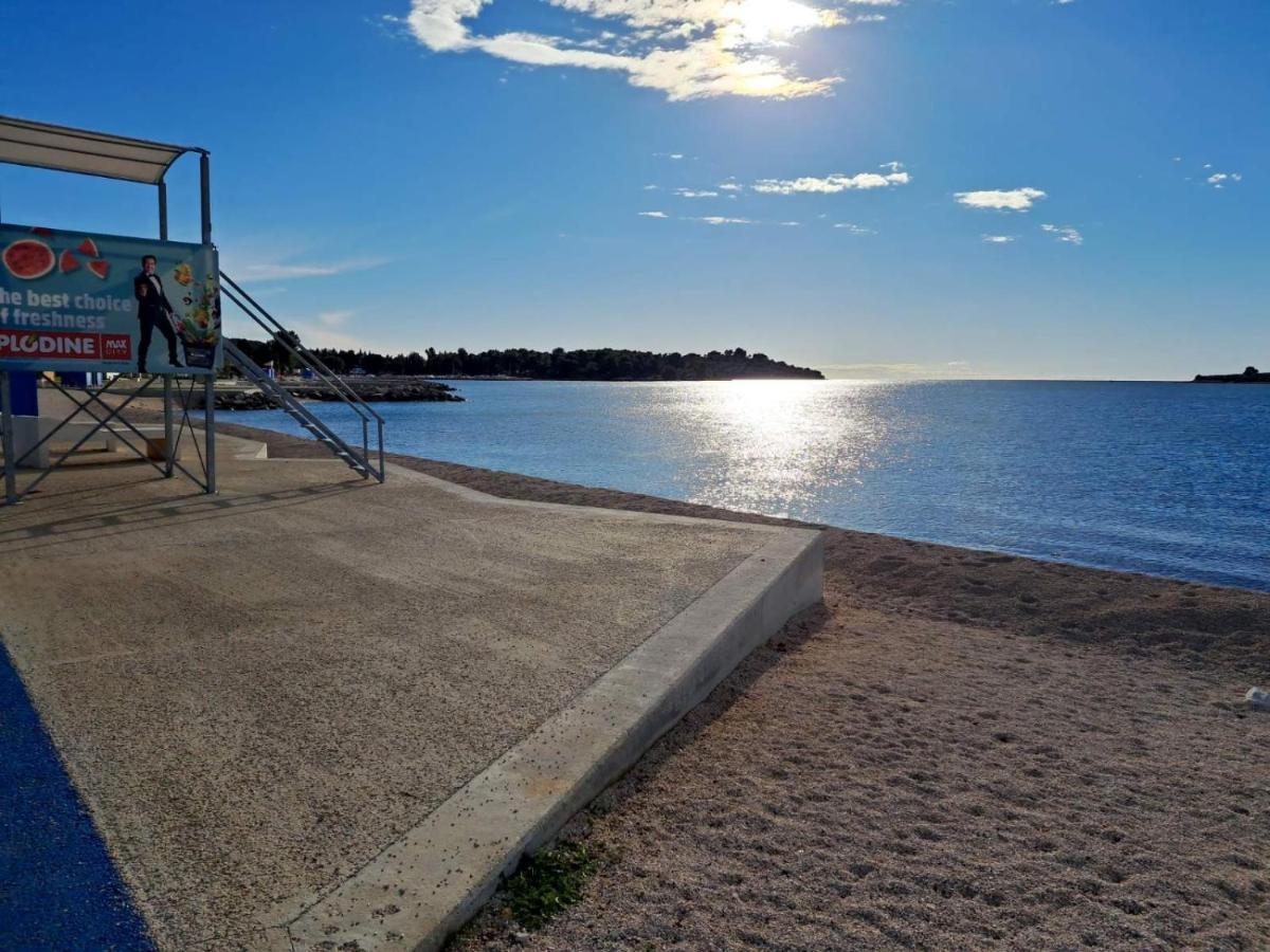 Apartman Melita Galižana Exteriör bild
