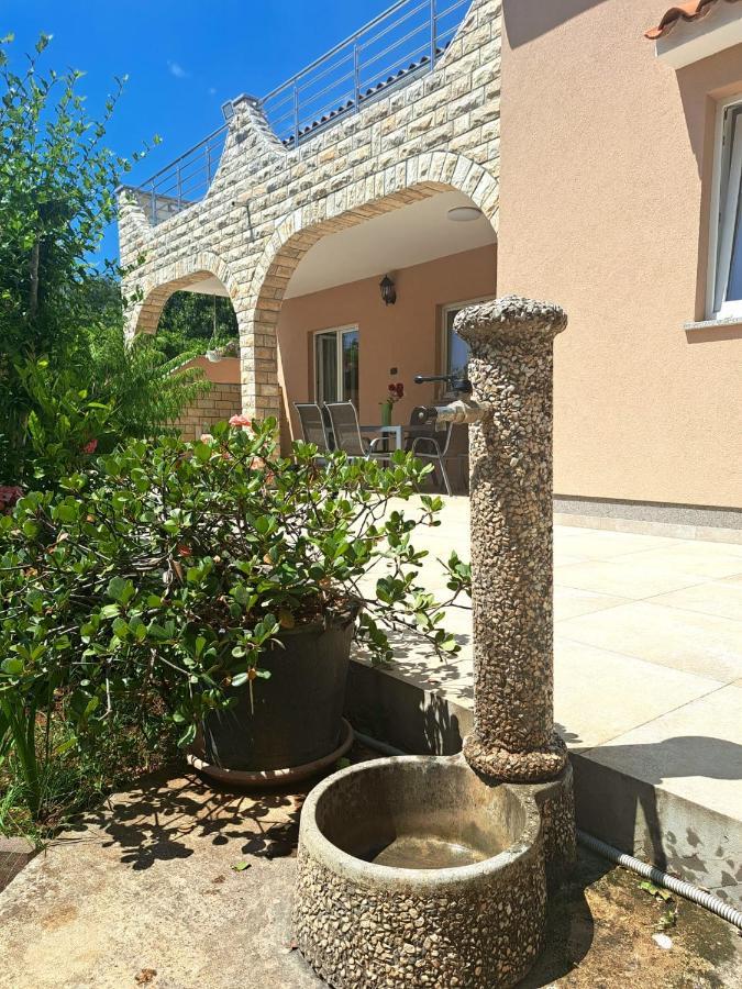 Apartman Melita Galižana Exteriör bild