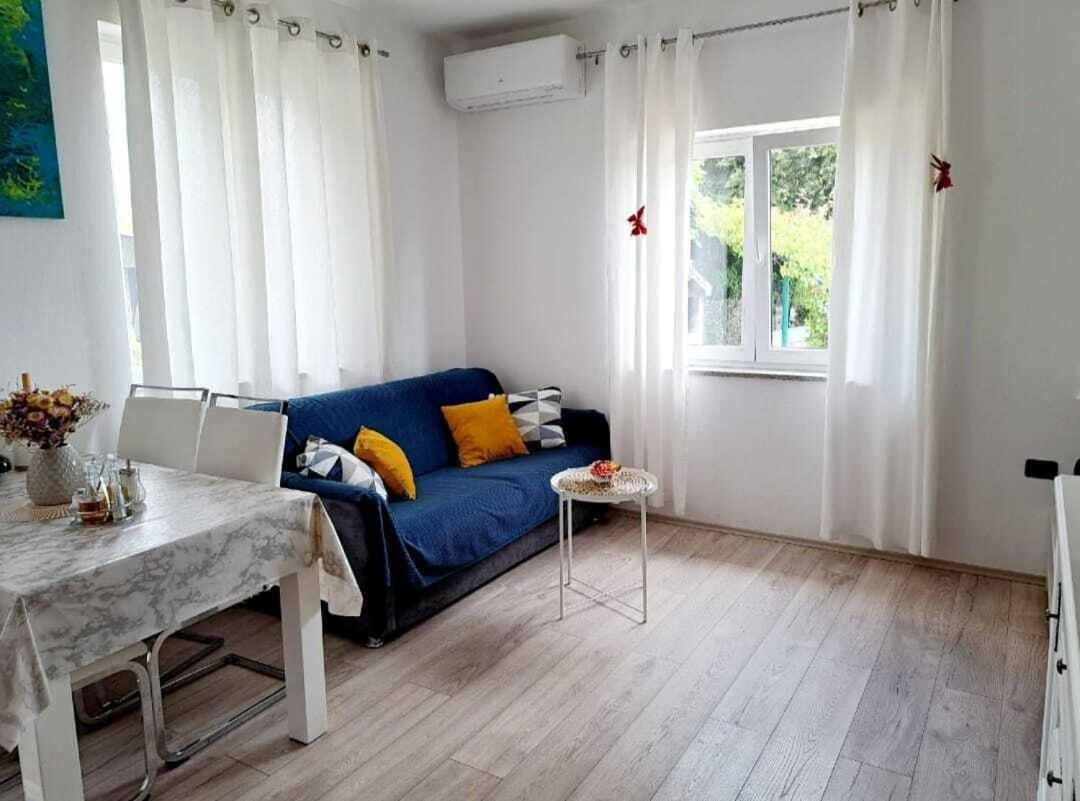 Apartman Melita Galižana Exteriör bild