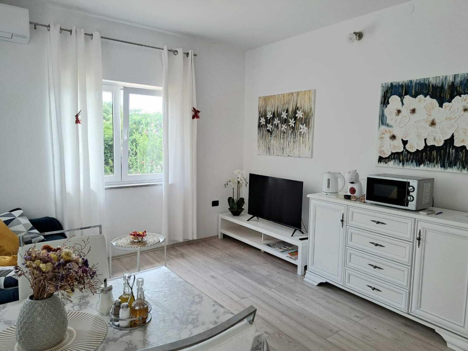 Apartman Melita Galižana Exteriör bild